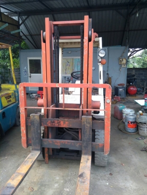 รถฟอร์คลิฟต์ NISSAN ยก 2 ตัน รถเก่านอกพึ่งนำเข้ามา ยังไม่เคยใช้งานในไทย เกียร์ออโต้ ชั่วโมงการทำงาน 1,000+ ชั่วโมง เครื่องดี ปั๊มดี พร้อมใช้งาน มีเอกสารใบอินวอยซ์