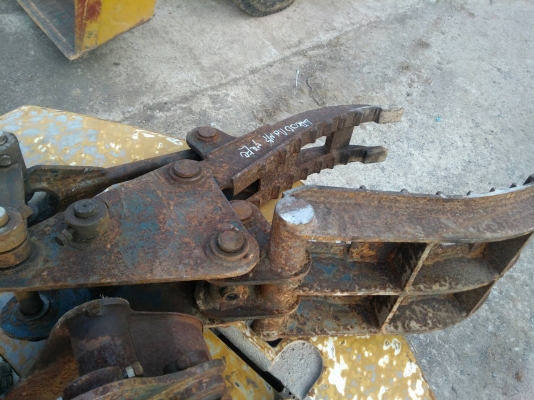 หัวคีบ ใส่PC20-30 ของเก่านอกนำเข้า ยังไม่เคยใช้งานในไทย สภาพดี สภาพสวย พร้อมใช้งาน