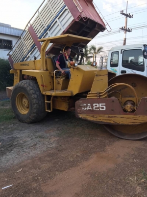 รถบดถนน 2เพลา 10ตัน สภาพดีมากๆๆ.  พร้อมใช้งาน