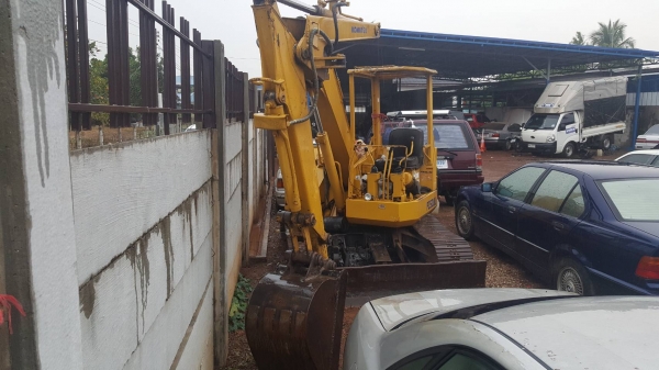 ขาย แบคโฮ KOMATSU PC50UU-1 ปั้มเฟือง ช่วงล่างดี เครื่องถอดเปลี่ยนปั้มน้ำ รถใช้งานได้ปกติ ราคาต่อรองได้