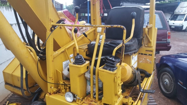 ขาย แบคโฮ KOMATSU PC50UU-1 ปั้มเฟือง ช่วงล่างดี เครื่องถอดเปลี่ยนปั้มน้ำ รถใช้งานได้ปกติ ราคาต่อรองได้