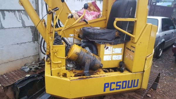 ขาย แบคโฮ KOMATSU PC50UU-1 ปั้มเฟือง ช่วงล่างดี เครื่องถอดเปลี่ยนปั้มน้ำ รถใช้งานได้ปกติ ราคาต่อรองได้
