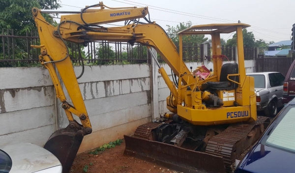ขาย แบคโฮ KOMATSU PC50UU-1 ปั้มเฟือง ช่วงล่างดี เครื่องถอดเปลี่ยนปั้มน้ำ รถใช้งานได้ปกติ ราคาต่อรองได้