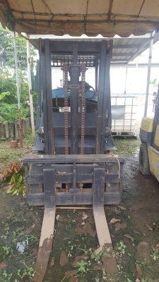 มี 2 คันละ 125,000 บาท โฟลค์ลิฟต์ 3 ตัน KOMATSU &amp;HYSER เครื่องดีเชล สภาพพร้อมใช้  รถอยู่ สระบุรี โทร 0610710295