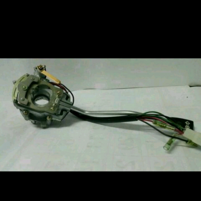 สวิตซ์ยกเลี้ยว รถสิบล้อNissan CW30 ของใหม่ แท้ made in Japan