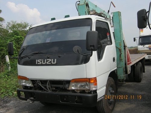 ขายรถบรรทุกหกล้ออีซูซู 120 แรงม้าติดเครน 3 ตัน 3 ปลอก 2 ชัก