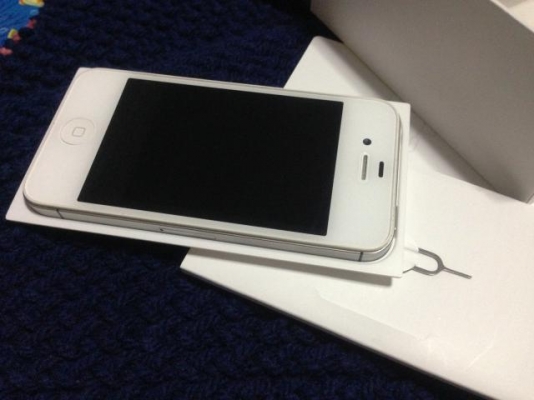 iphone4s 32gb สีขาว