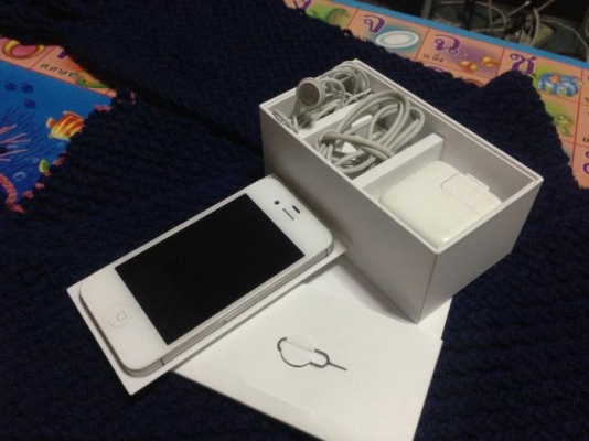 iphone4s 32gb สีขาว