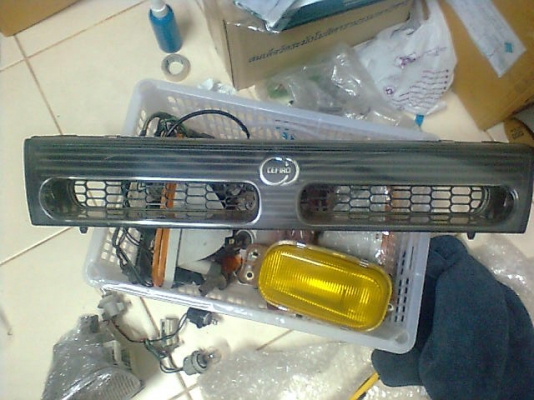 กระจังหน้า CEFIRO 12V