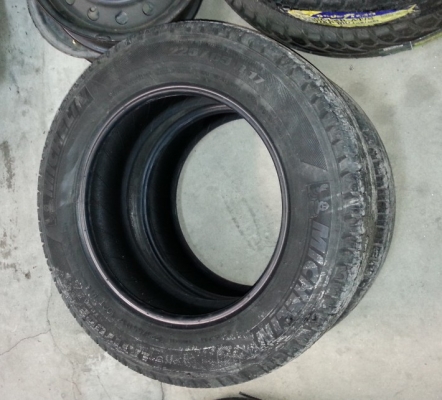 ขายยาง MICHILIN 225 65 R17 ปี10 สัปดาห์29 >> 080-9156795 >> เส้นละ2,550 ขายยก 4 เส้น 10,000 บาท