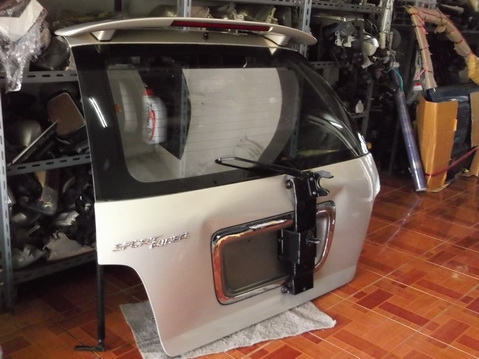 ขายฝาท้าย พร้อมกระจก โตโยต้า สปอร์ตไรเดอร์