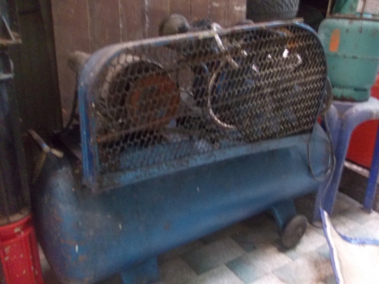 ปั็มลม ถังใหญ่ ใช้ได้ 4400 บาท