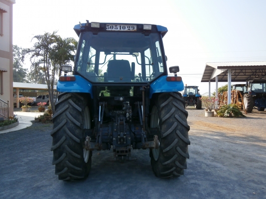 ขายรถไถฟอร์ด 7740 NEWHOLLAND เก่านอกจากยุโรป