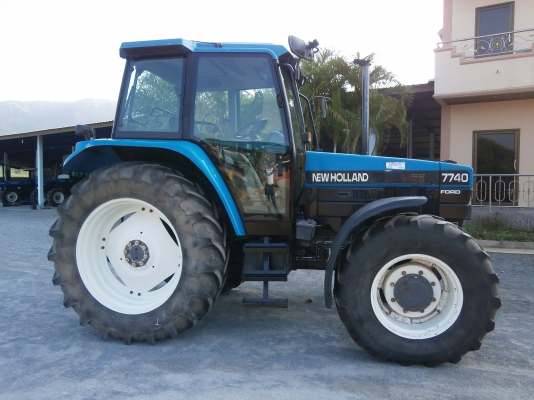 ขายรถไถฟอร์ด 7740 NEWHOLLAND เก่านอกจากยุโรป