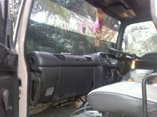 รถอิซูซุ 10 ล้อ หัวลาก  FXZ 270 แรงม้า ปี 45  ( ขายแม่ลูก ) สนใจติดต่อ 081-6079515