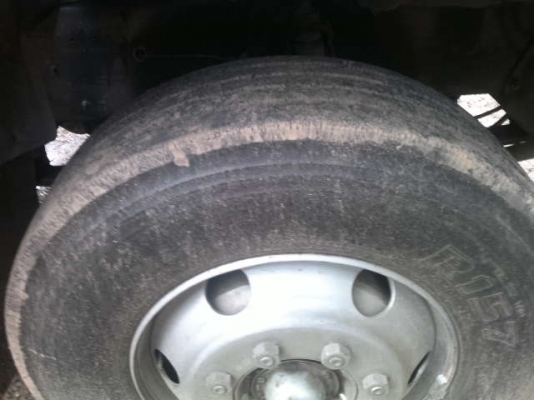 รถอิซูซุ 10 ล้อ หัวลาก  FXZ 270 แรงม้า ปี 45  ( ขายแม่ลูก ) สนใจติดต่อ 081-6079515