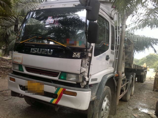 รถอิซูซุ 10 ล้อ หัวลาก  FXZ 270 แรงม้า ปี 45  ( ขายแม่ลูก ) สนใจติดต่อ 081-6079515