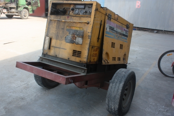 เครื่องจักรปั้มลม  AIRMAN  PDS 90