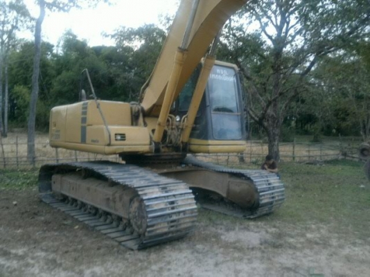 ขายรถแบคโฮ KOMATSU PC 200-6 ซ๊เรียล 9xxxx ก่วาเครื่องเดิมปั้มเดิมไฟฟ้าครบโซ่หนาเอวแน่นเอกสารเล่มทะเบียน