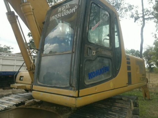 ขายรถแบคโฮ KOMATSU PC 200-6 ซ๊เรียล 9xxxx ก่วาเครื่องเดิมปั้มเดิมไฟฟ้าครบโซ่หนาเอวแน่นเอกสารเล่มทะเบียน