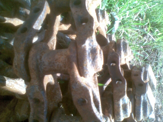 ต้องการขายโซ่ D2 ใส่ PC 60 PC40 ได้ครับ