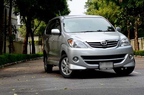 TOYOTA AVANZA 1500 ท๊อป 07 NGV