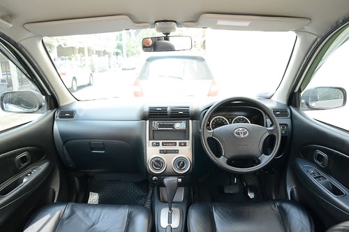 TOYOTA AVANZA 1500 ท๊อป 07 NGV
