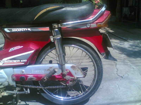 ขายฮอนด้าดรีมคุรุสภา(แดง) เล่มทะเบียนเต็มพร้อมชุดโอนขาย 11500 บาท