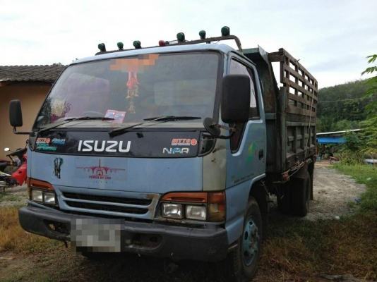รถอิซูซุ 6 ล้อดั๊ม NPR 120 แรงม้า  สนใจติดต่อ 081-6079515