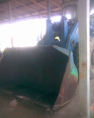 รถตัก Kawasaki  KlD - 6   สนใจติดต่อ 081-6079515