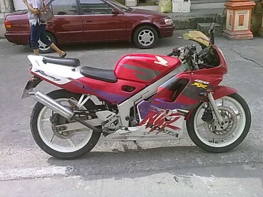 NSR150RRพรบ ภาษี หมด 20 พ.ย.2556รถชื่อผมเองครับ เครื่องดี วาวล์ดี ราคา 10500บาท