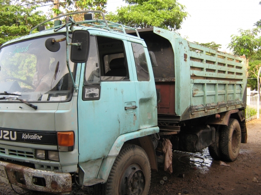 ขายรถ  Isuzu rocky 195 ดรั้มเกษตร