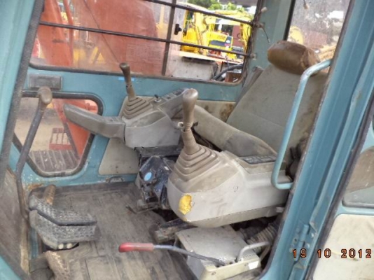 ขายรถขุดเก่านอก HITACHI EX120-3 เช็คสภาพแล้ว พร้อมใช้งาน ขายรถขุดเก่านอก HITACHI EX120-3 เช็คสภาพแล้ว พร้อมใช้งาน