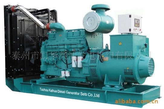 เครื่องปั่นไฟ 24 KW / 728 KW  Cummins Diesel Generator