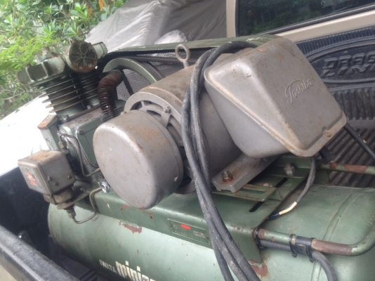 ปั้มลม IWATA minicon ปั้มลม IWATA minicon