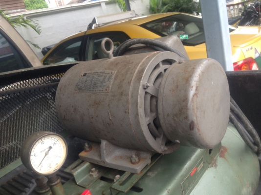 ปั้มลม IWATA minicon ปั้มลม IWATA minicon