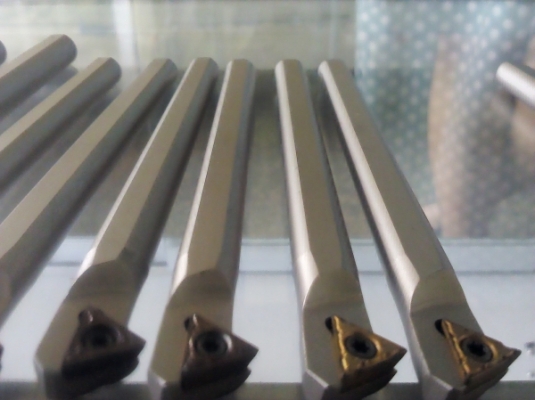 ด้ามมีดกลึงคว้านรูใช้ง่าย แค่ถอดเปลี่ยนเม็ดมีด