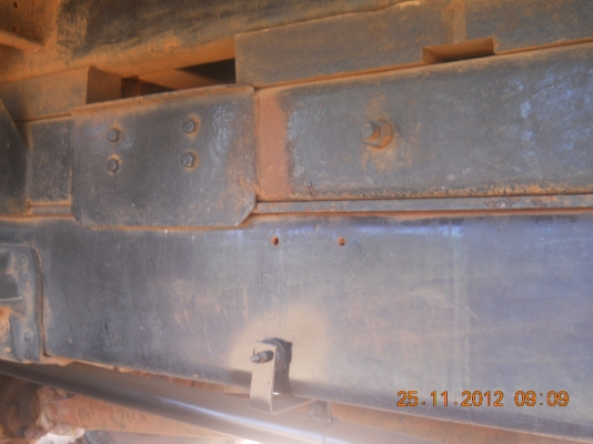 ขายรถดั้มหัวยาว NISSAN UG สภาพเดิมๆ ดั้มสวย คัสซีสวย เครื่องแห้ง เฟืองท้ายเพลาข้างไม่มีปัญหา