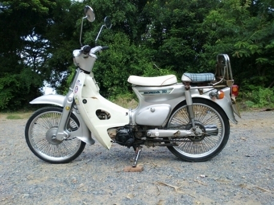 อ๊อด Classic Bike//ลดกระหน่ำ C70เครื่องWave100 สีสวยๆ 11,500 บาท ถูกๆด่วนๆ