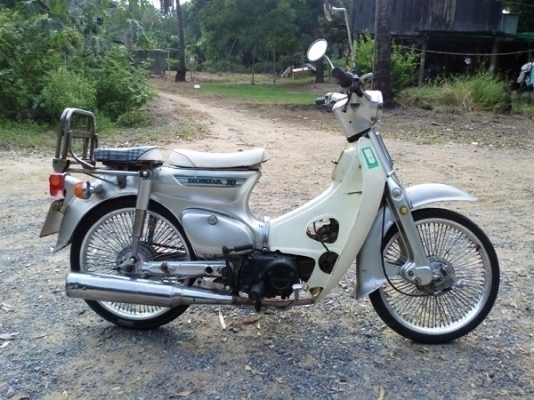 อ๊อด Classic Bike//ลดกระหน่ำ C70เครื่องWave100 สีสวยๆ 11,500 บาท ถูกๆด่วนๆ