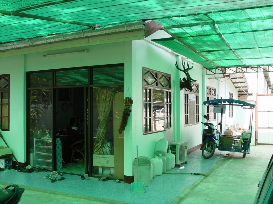 ขายด่วน โกดังและบ้านพร้อมที่ดินโฉนด ขายด่วน โกดังและบ้านพร้อมที่ดินโฉนด