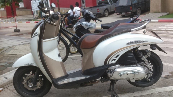 Scoopy i แต่งแนว VIP ราคาถูก 29500 ต่อได้