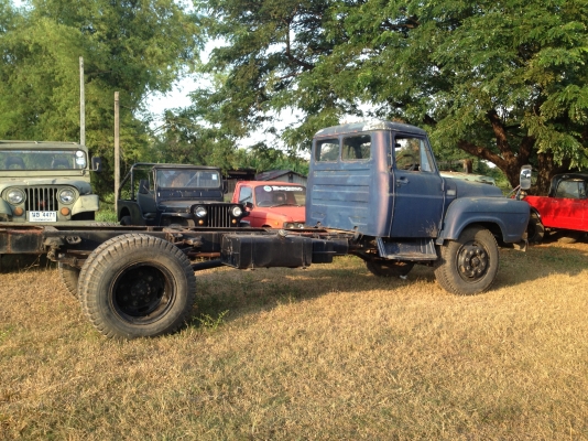 หกล้อหน้ายาว ใหญ่ ประตูหัวเก๋งสภาพดีมาก เครื่องISUZU 6BD1 หกล้อหน้ายาว ใหญ่ ประตูหัวเก๋งสภาพดีมาก เครื่องISUZU 6BD1