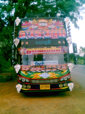 ขายรถบัส12เมตรครัซซีBENZ เครื่องPE280 ท่ออ้อม ทรงสามเส้น