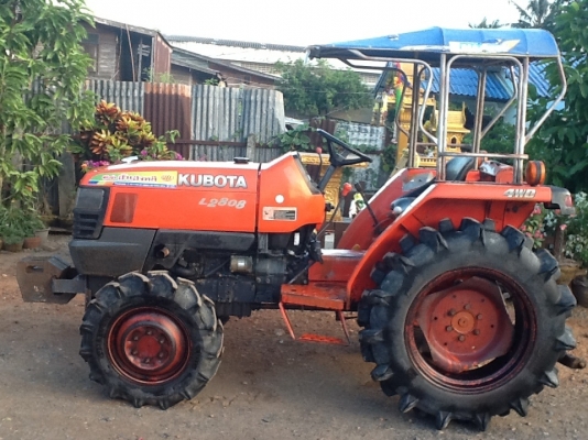 ขายคูโบต้า l2808 4 WD 2 เพลา  ราคาถูกๆมาแล้วครับ