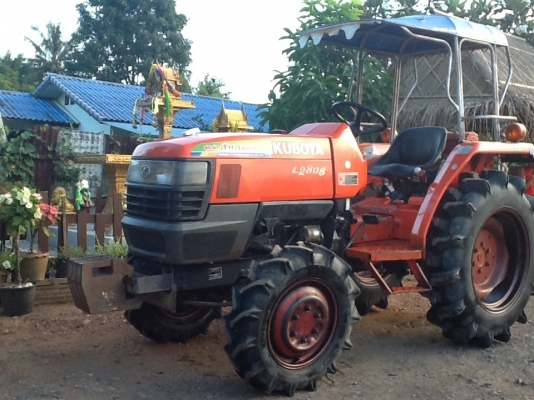 ขายคูโบต้า l2808 4 WD 2 เพลา  ราคาถูกๆมาแล้วครับ