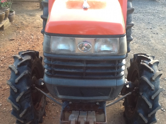 ขายคูโบต้า l2808 4 WD 2 เพลา  ราคาถูกๆมาแล้วครับ