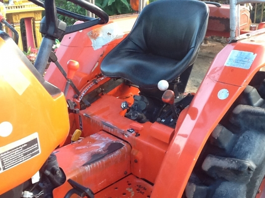 ขายคูโบต้า l2808 4 WD 2 เพลา  ราคาถูกๆมาแล้วครับ