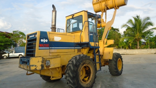 ขายรถตักwa200-1 ตู้เก๋ง ขายรถตักwa200-1 ตู้เก๋ง