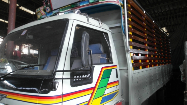 ฮีโน่ FC เครื่อง 120 แรง ปี 96 กระบะคาร์โก้มีข้างไม้เสริม ยาว 5.50 เมตร ฮีโน่ FC เครื่อง 120 แรง ปี 96 กระบะคาร์โก้มีข้างไม้เสริม ยาว 5.50 เมตร